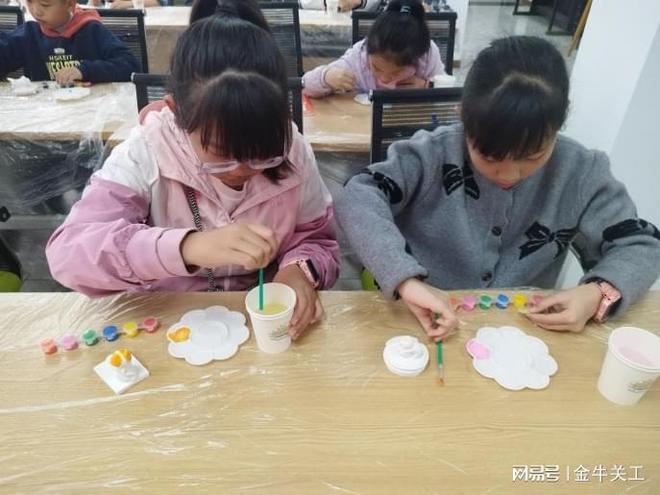 南街社区亲子手工坊文化活动凯发k8一触即发成都市西(图1)
