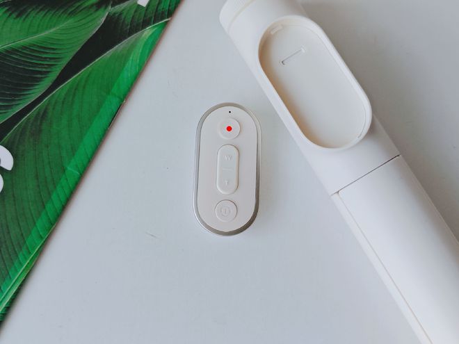 的自拍神器--小米变焦支架自拍杆 2凯发K8国际娱乐一杆多用拍照不求人我(图2)